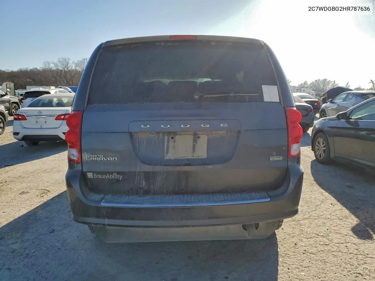 2C7WDGBG2HR787636 2017 Dodge Grand Caravan Se