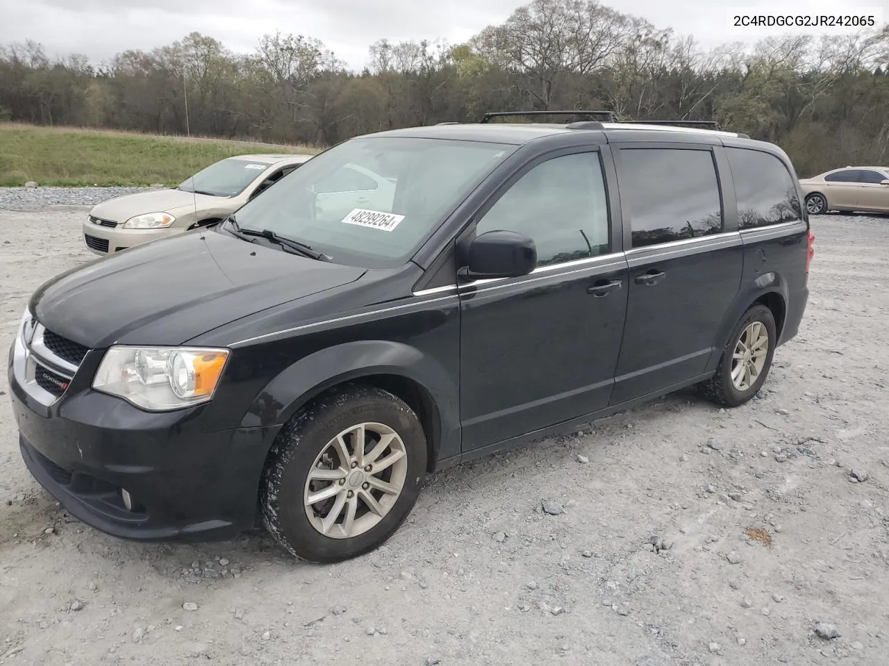 2018 Dodge Grand Caravan Sxt VIN: 2C4RDGCG2JR242065 Lot: 39240642