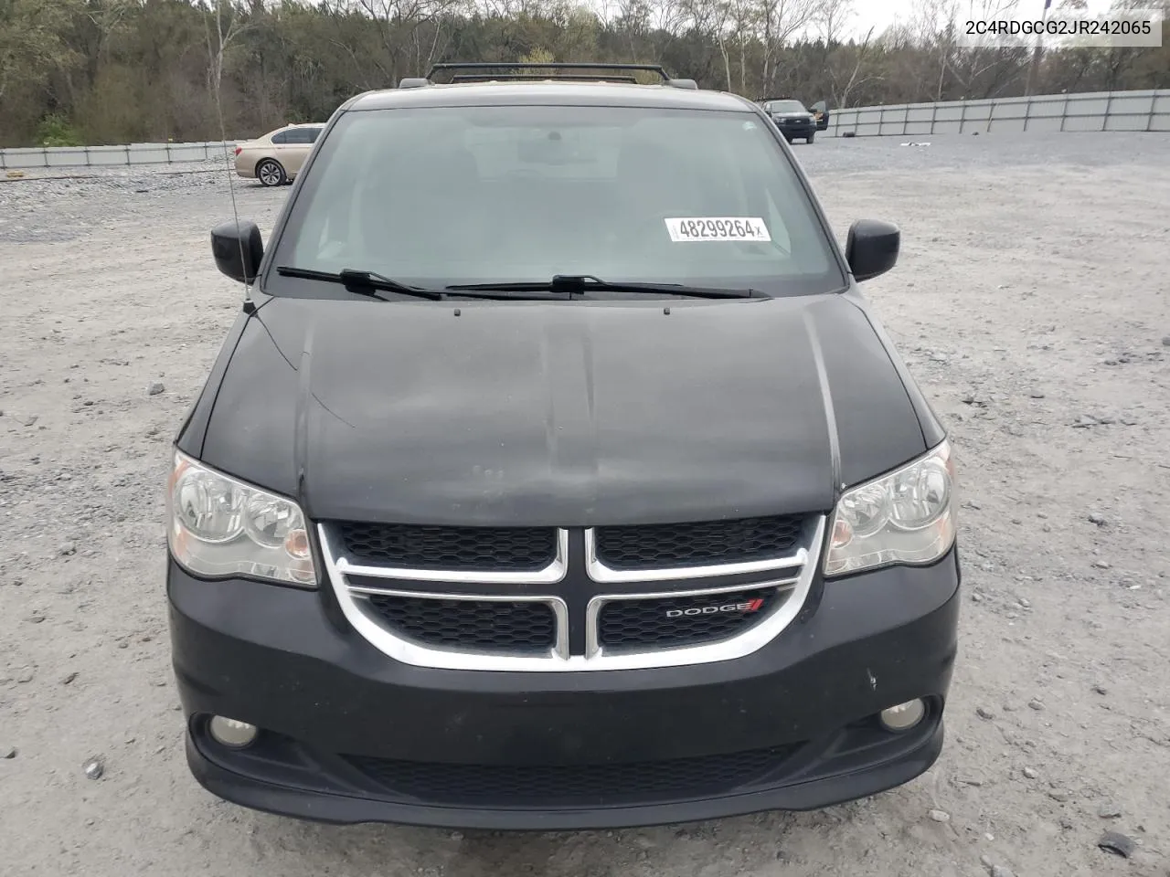 2018 Dodge Grand Caravan Sxt VIN: 2C4RDGCG2JR242065 Lot: 39240642