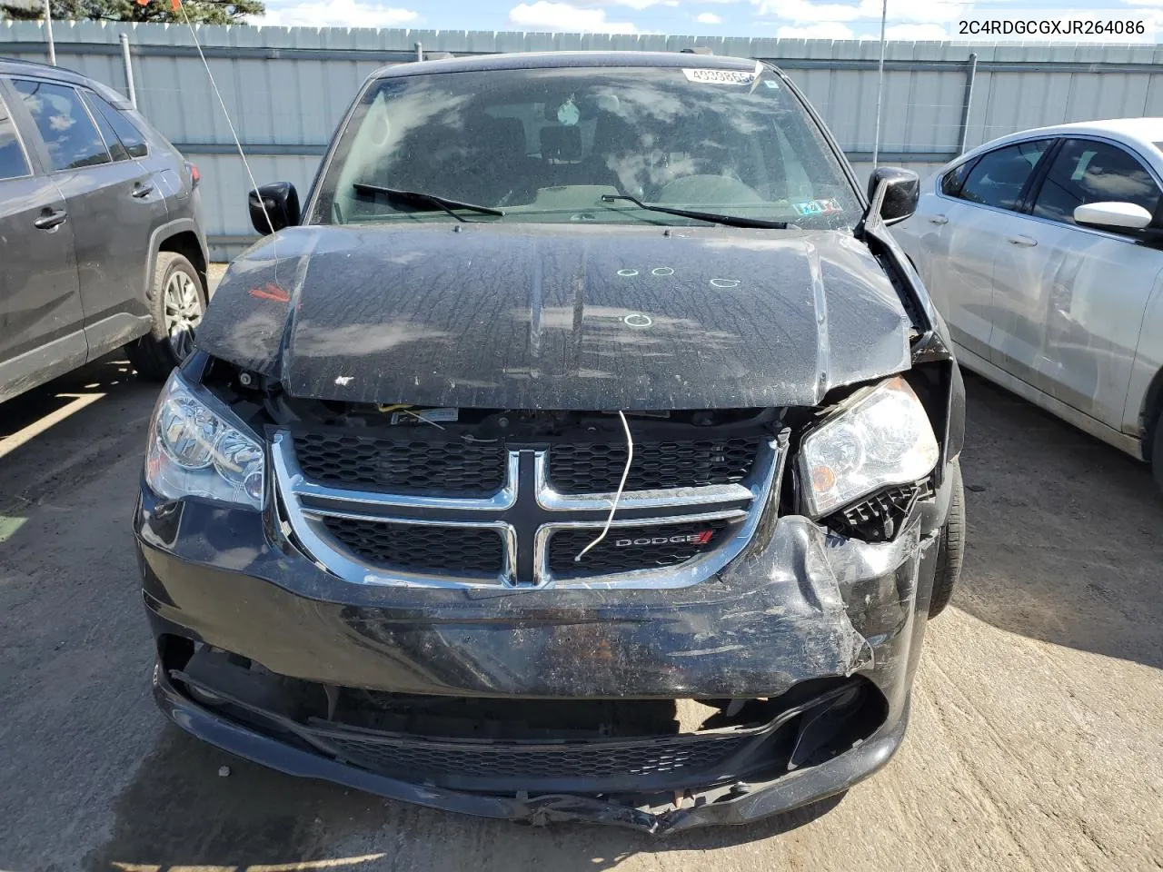 2C4RDGCGXJR264086 2018 Dodge Grand Caravan Sxt