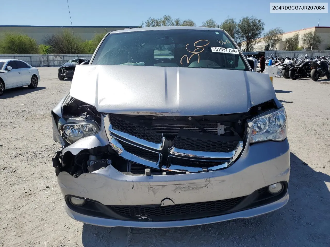 2C4RDGCG7JR207084 2018 Dodge Grand Caravan Sxt