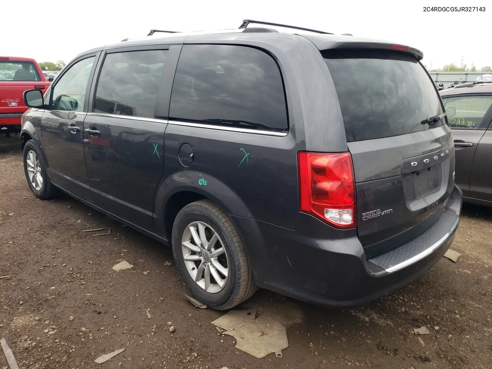 2C4RDGCG5JR327143 2018 Dodge Grand Caravan Sxt