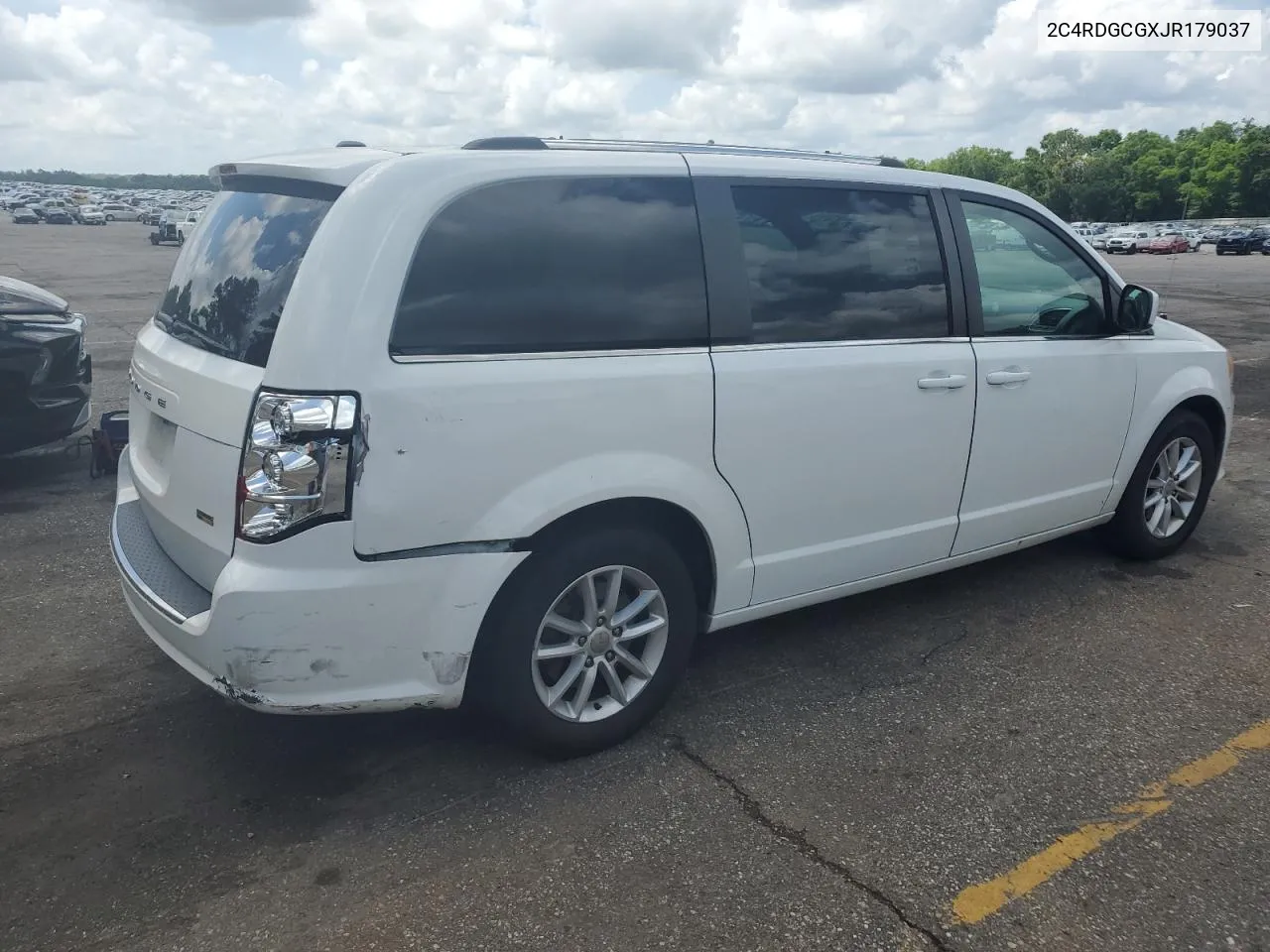 2C4RDGCGXJR179037 2018 Dodge Grand Caravan Sxt