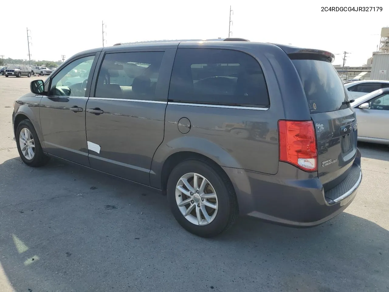 2C4RDGCG4JR327179 2018 Dodge Grand Caravan Sxt