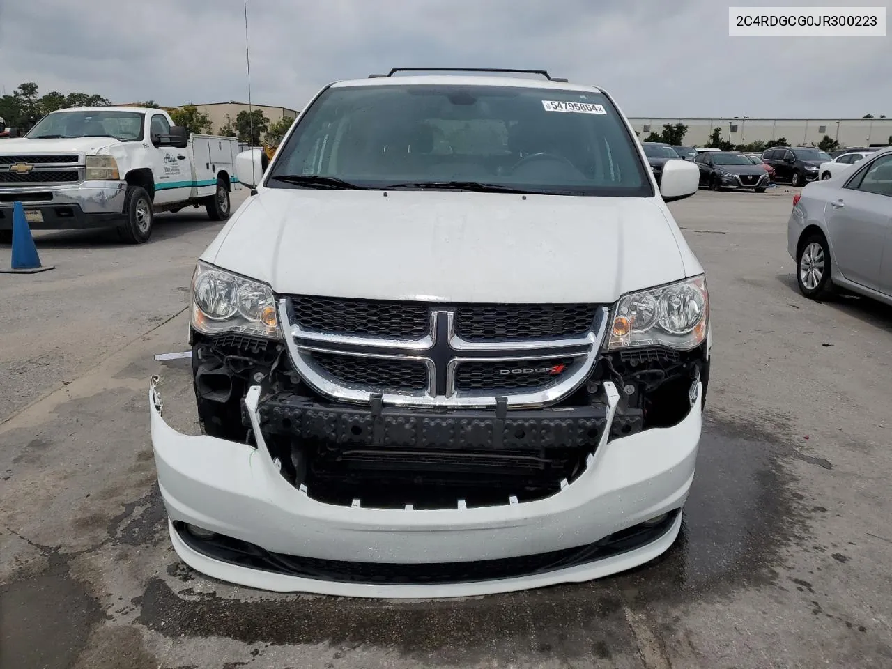 2C4RDGCG0JR300223 2018 Dodge Grand Caravan Sxt