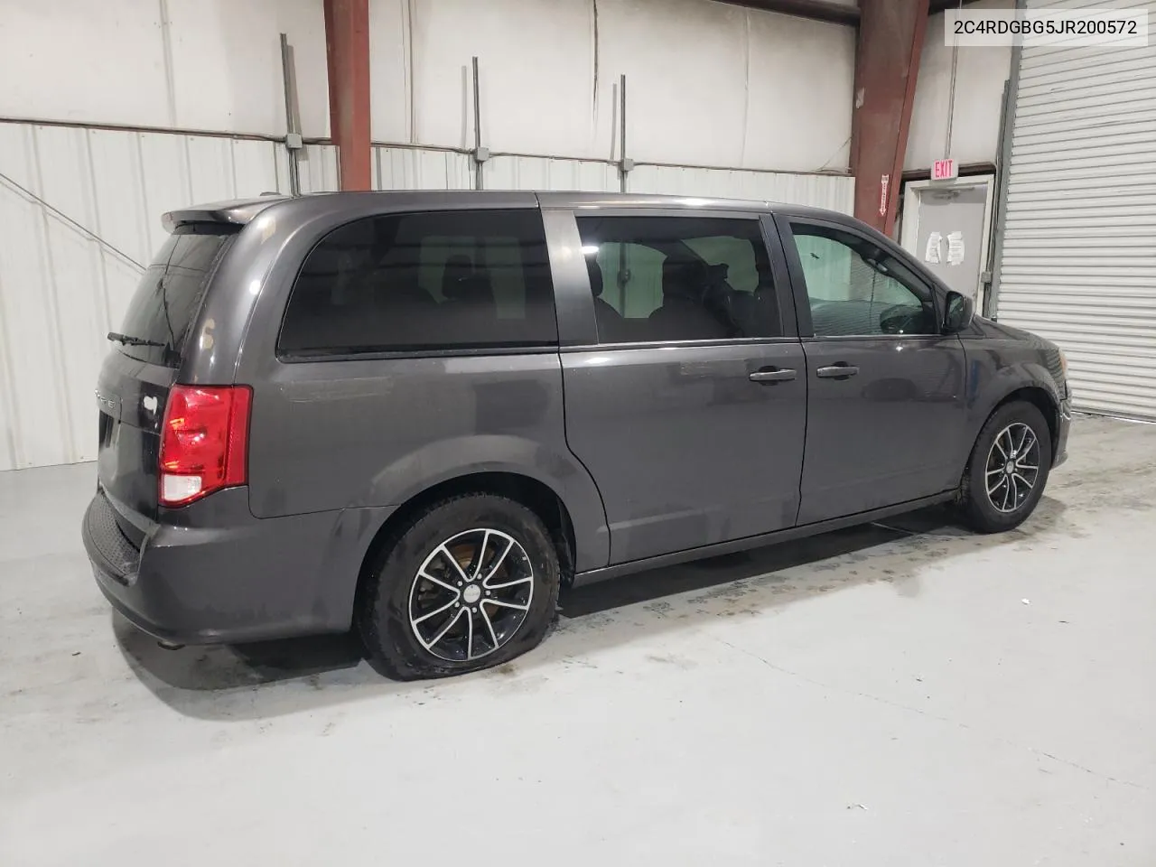 2C4RDGBG5JR200572 2018 Dodge Grand Caravan Se