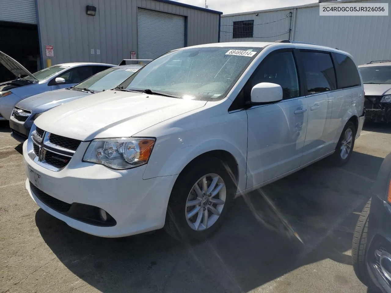 2C4RDGCG5JR326056 2018 Dodge Grand Caravan Sxt