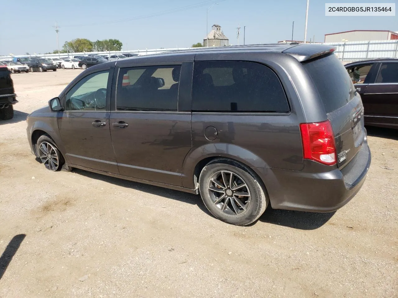 2C4RDGBG5JR135464 2018 Dodge Grand Caravan Se