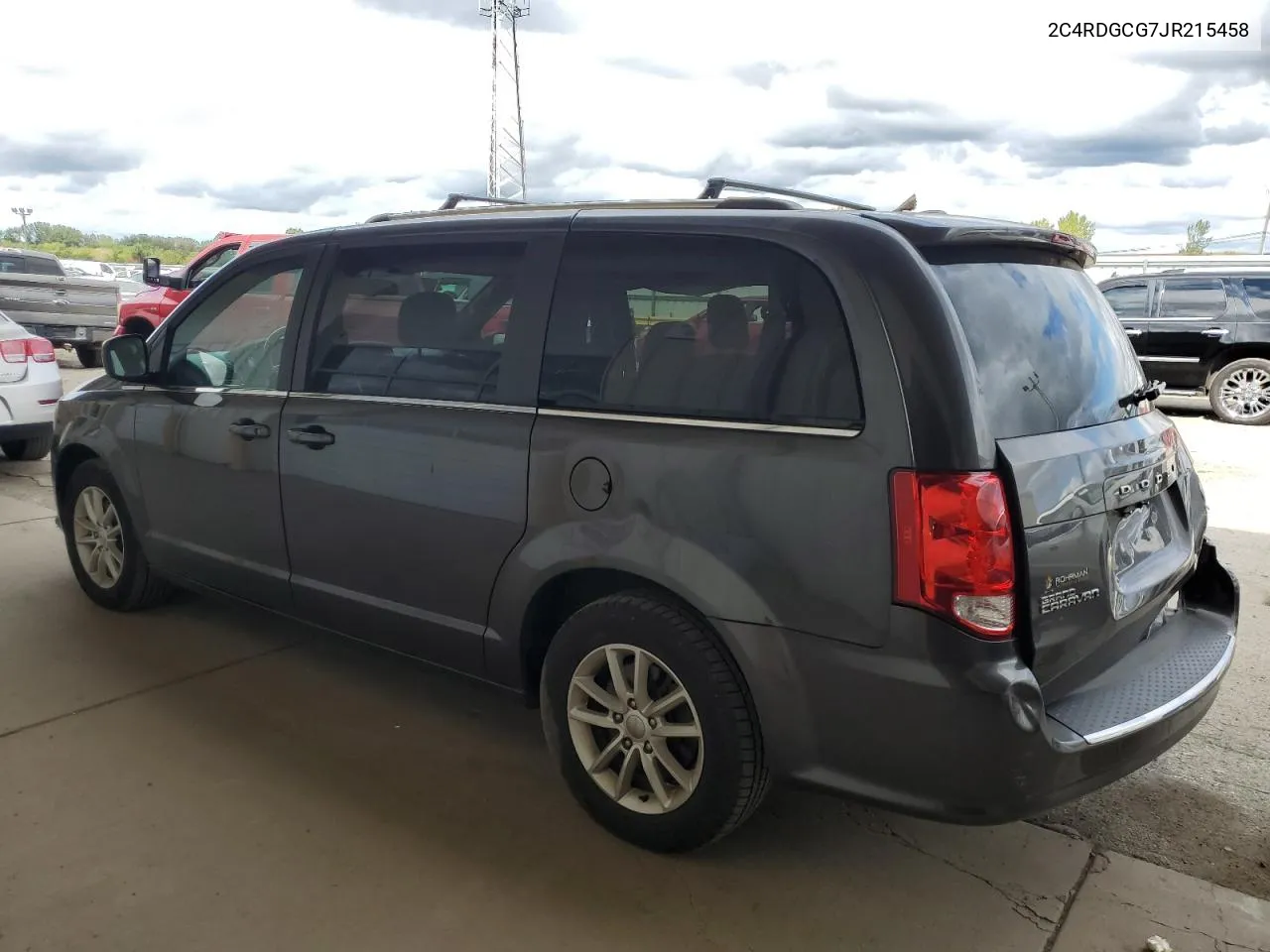 2C4RDGCG7JR215458 2018 Dodge Grand Caravan Sxt