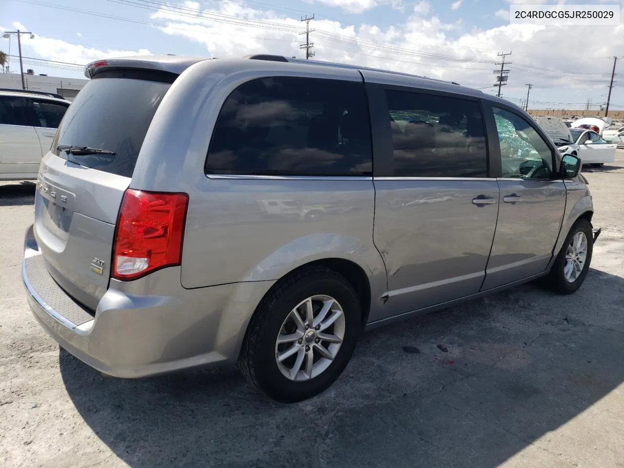 2018 Dodge Grand Caravan Sxt VIN: 2C4RDGCG5JR250029 Lot: 71781384