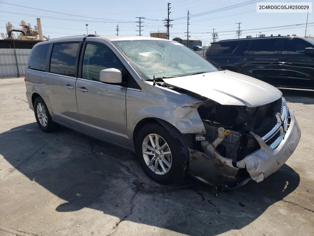 2018 Dodge Grand Caravan Sxt VIN: 2C4RDGCG5JR250029 Lot: 71781384