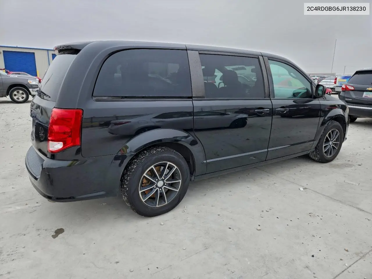 2C4RDGBG6JR138230 2018 Dodge Grand Caravan Se