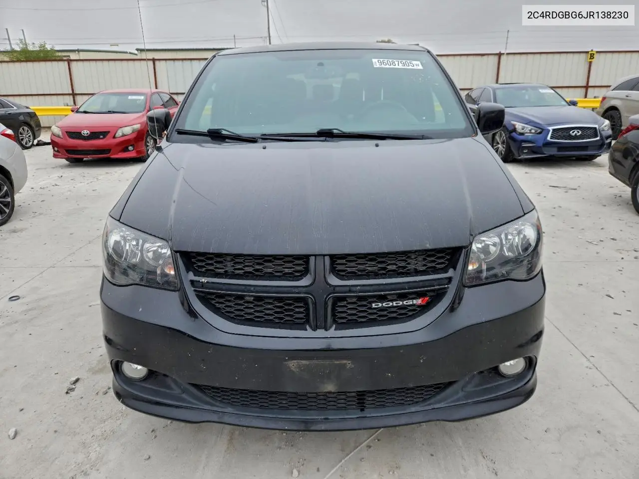 2C4RDGBG6JR138230 2018 Dodge Grand Caravan Se