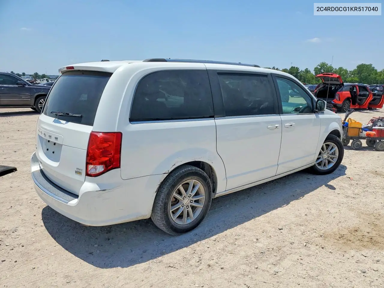 2C4RDGCG1KR517040 2019 Dodge Grand Caravan Sxt