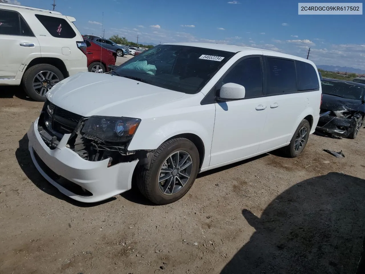 2C4RDGCG9KR617502 2019 Dodge Grand Caravan Sxt