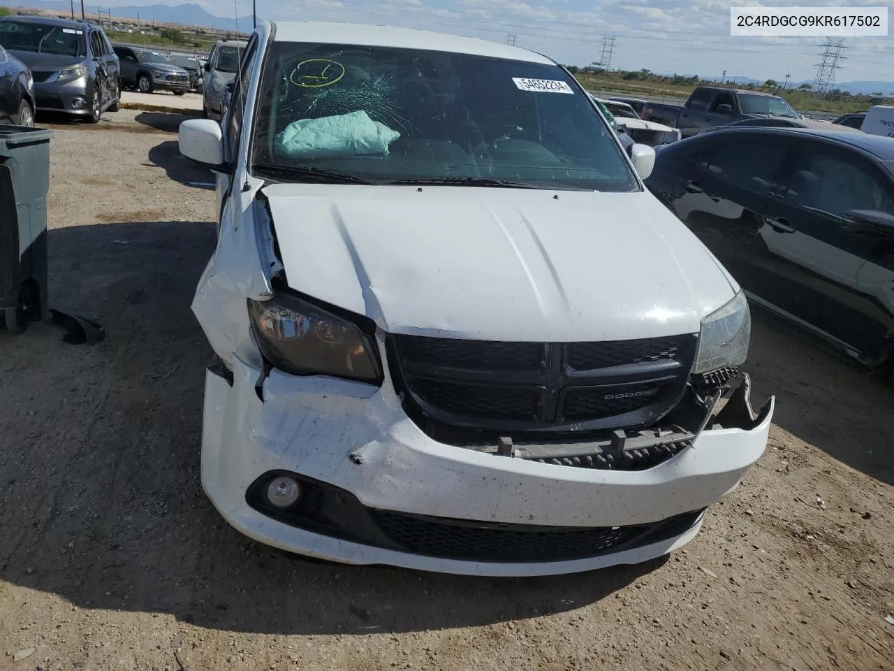 2C4RDGCG9KR617502 2019 Dodge Grand Caravan Sxt