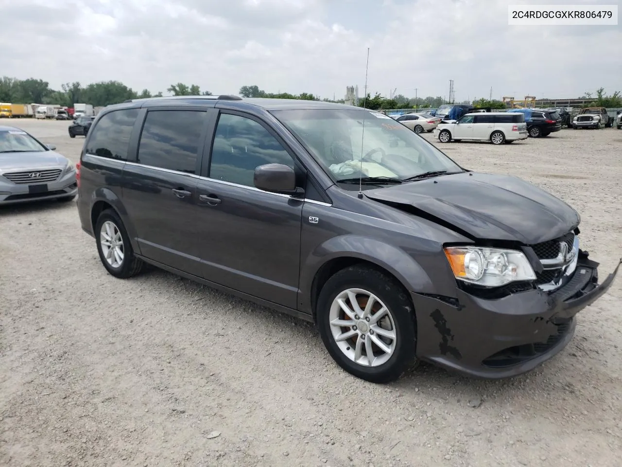 2C4RDGCGXKR806479 2019 Dodge Grand Caravan Sxt