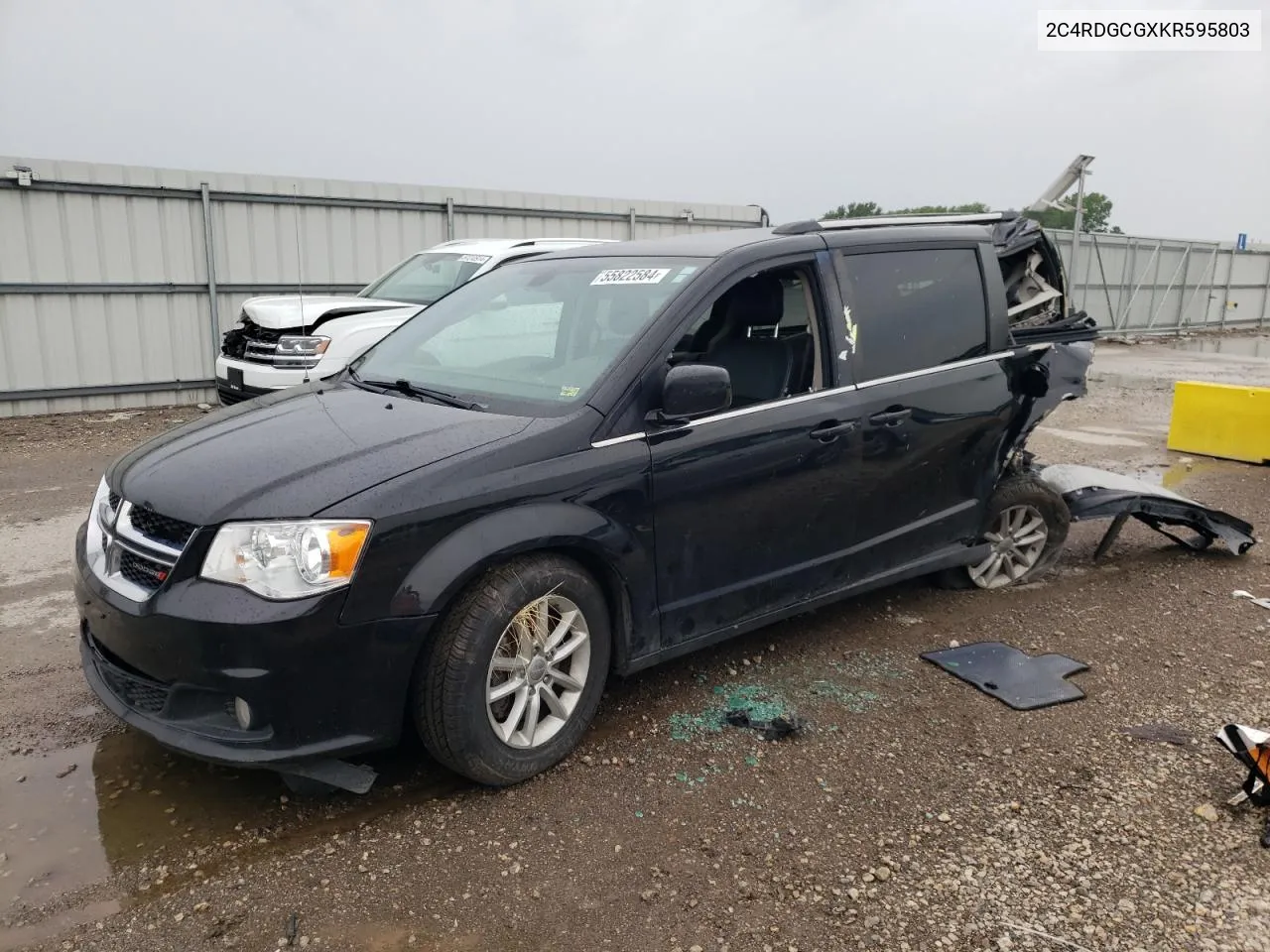 2C4RDGCGXKR595803 2019 Dodge Grand Caravan Sxt