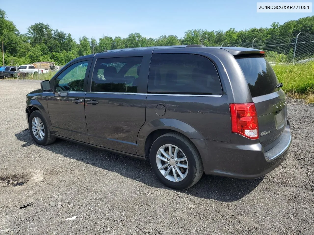 2C4RDGCGXKR771054 2019 Dodge Grand Caravan Sxt