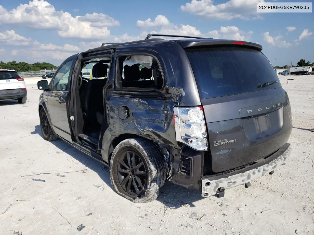 2C4RDGEG5KR790205 2019 Dodge Grand Caravan Gt