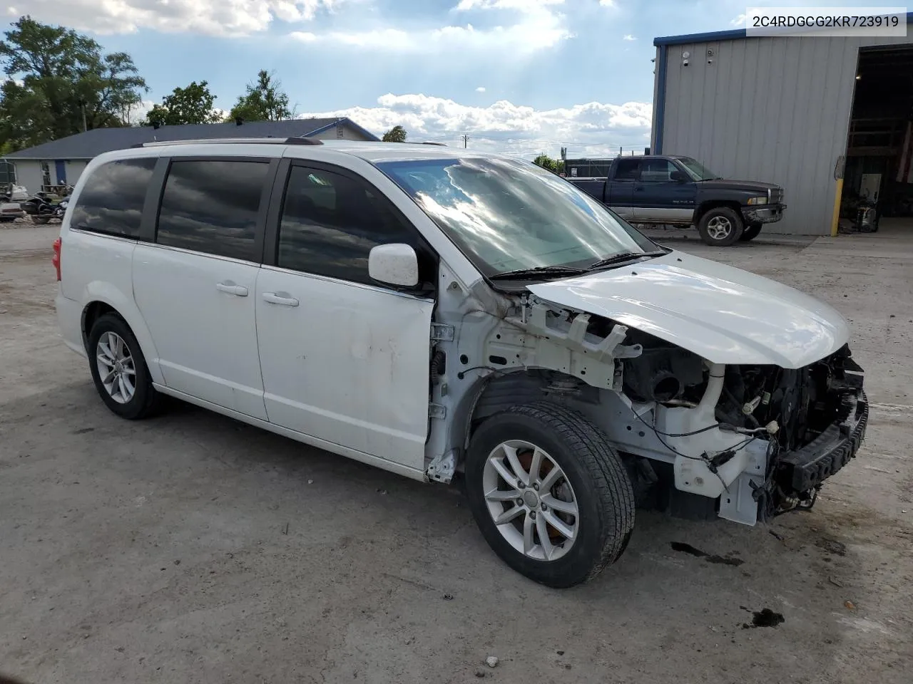 2C4RDGCG2KR723919 2019 Dodge Grand Caravan Sxt