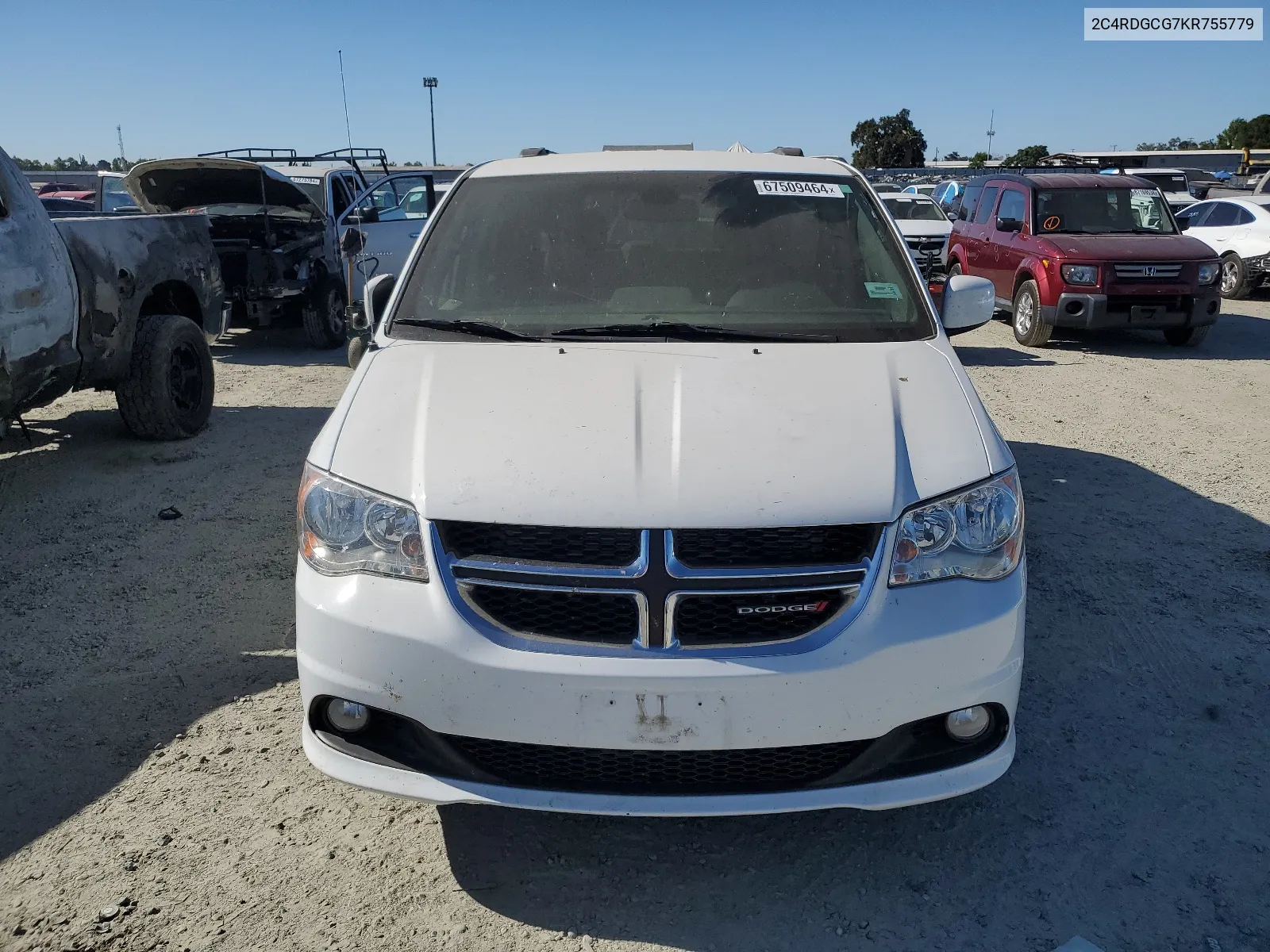 2C4RDGCG7KR755779 2019 Dodge Grand Caravan Sxt