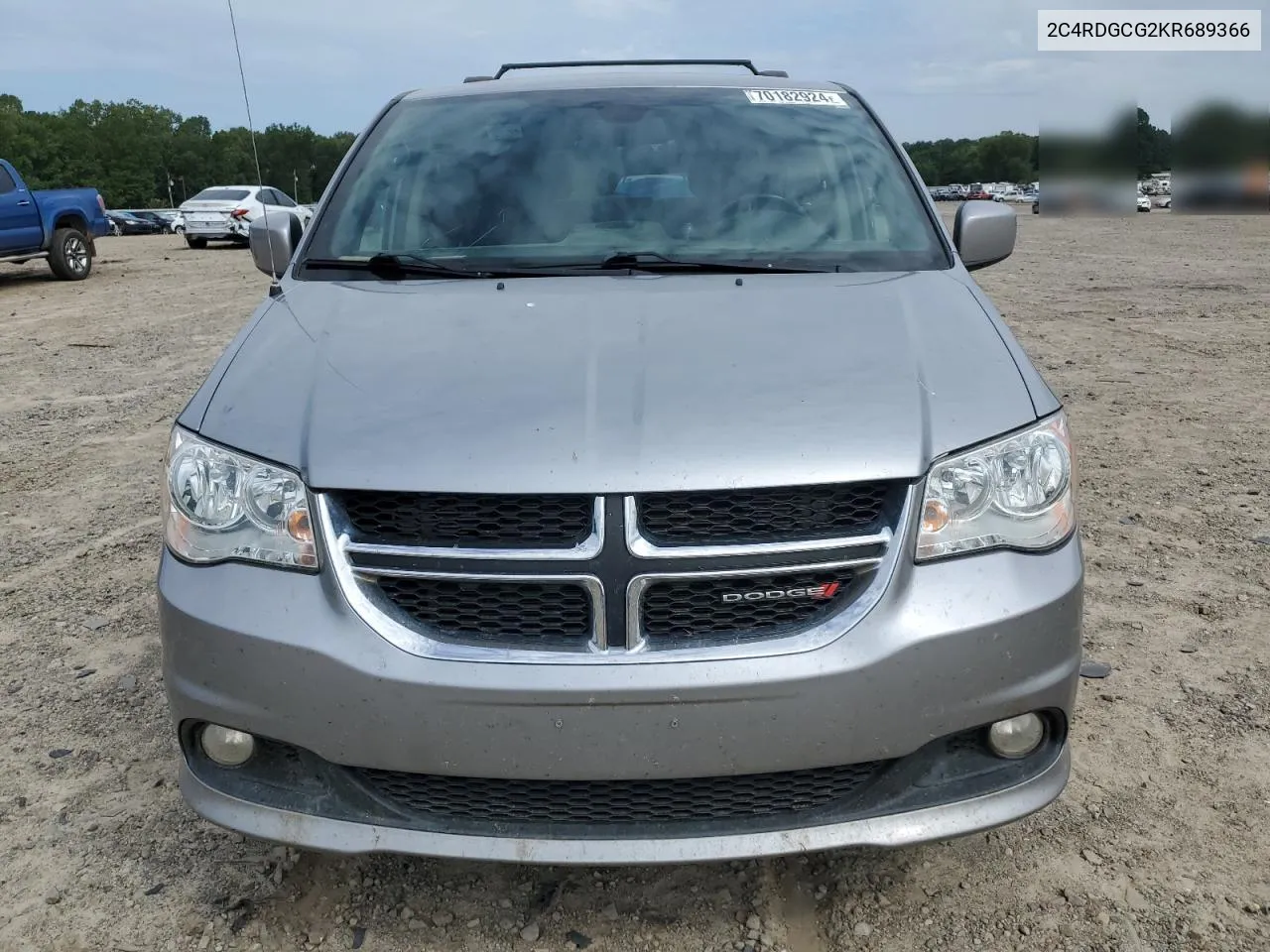 2019 Dodge Grand Caravan Sxt VIN: 2C4RDGCG2KR689366 Lot: 70182924