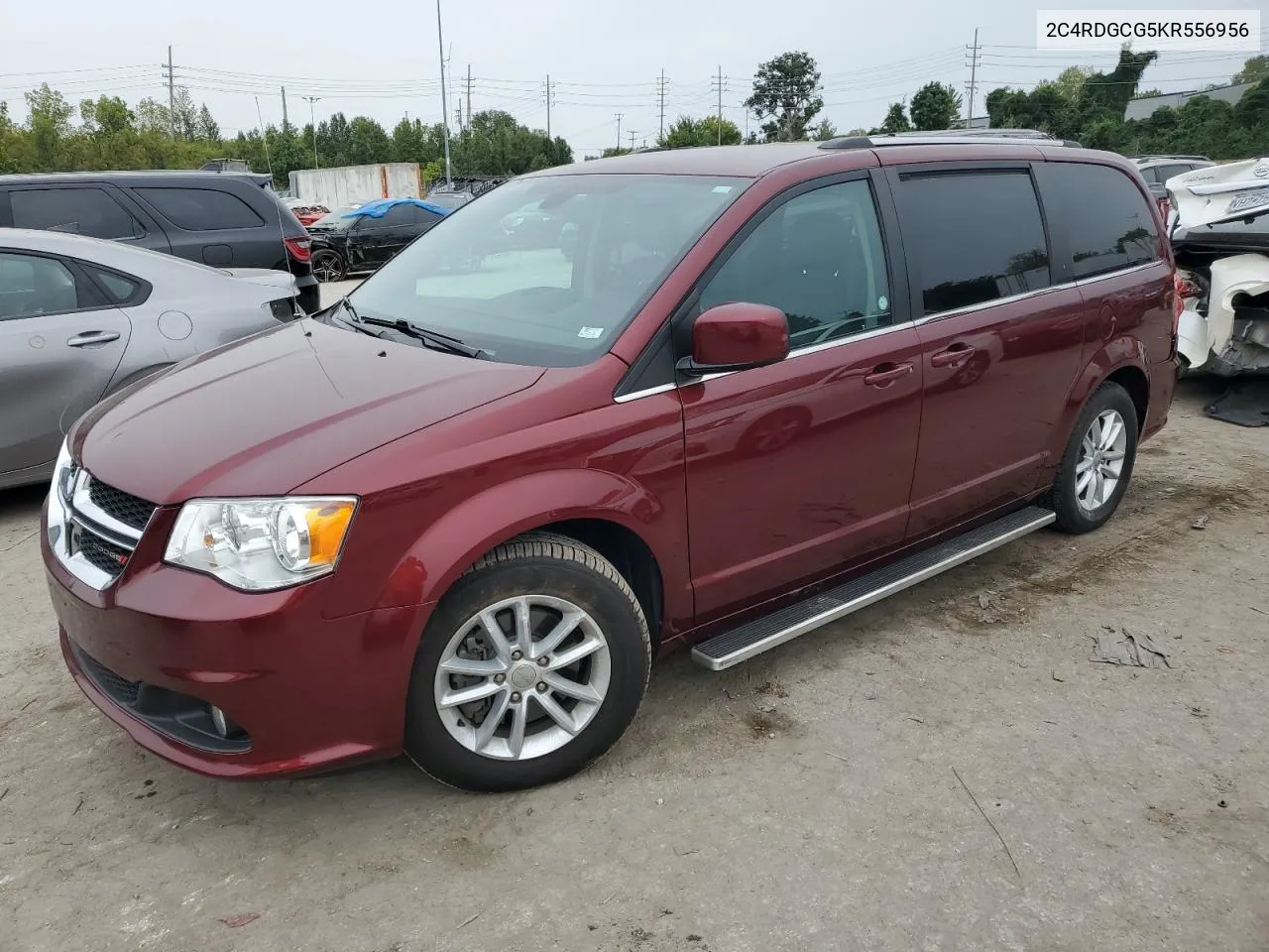 2C4RDGCG5KR556956 2019 Dodge Grand Caravan Sxt