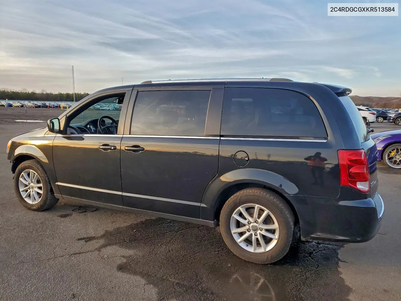 2C4RDGCGXKR513584 2019 Dodge Grand Caravan Sxt