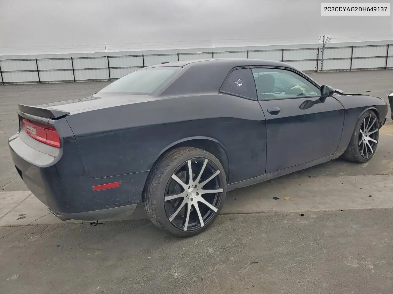 2C3CDYAG2DH649137 2013 Dodge Challenger Sxt