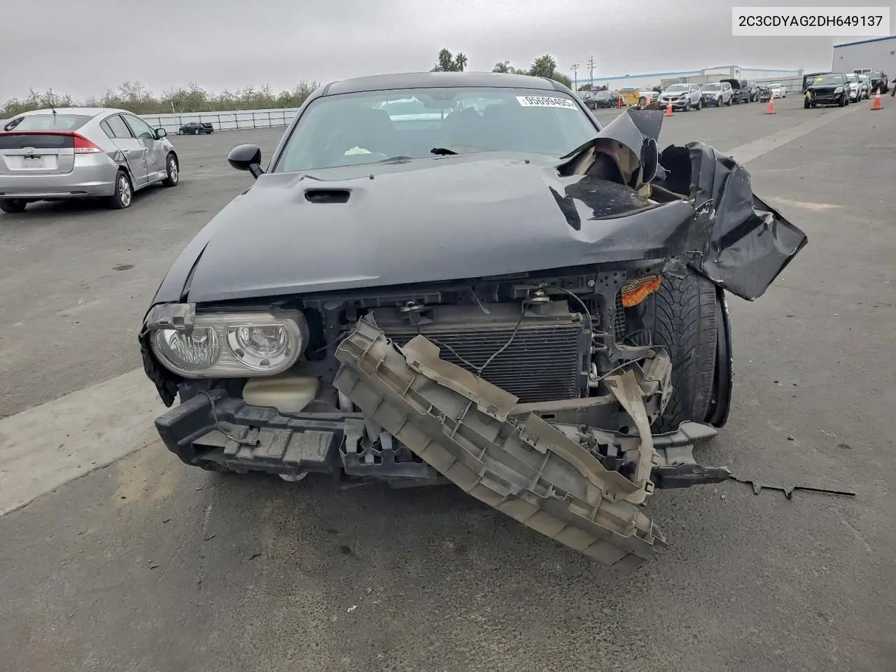 2C3CDYAG2DH649137 2013 Dodge Challenger Sxt