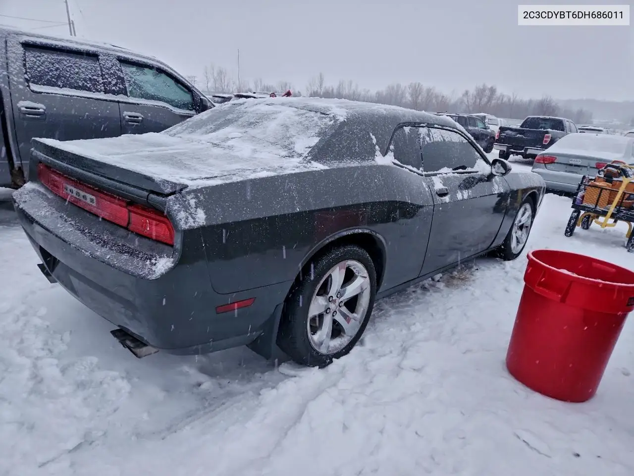2C3CDYBT6DH686011 2013 Dodge Challenger R/T