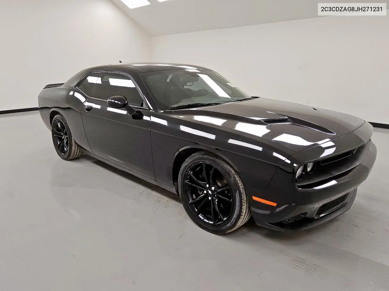 2C3CDZAG8JH271231 2018 Dodge Challenger Sxt
