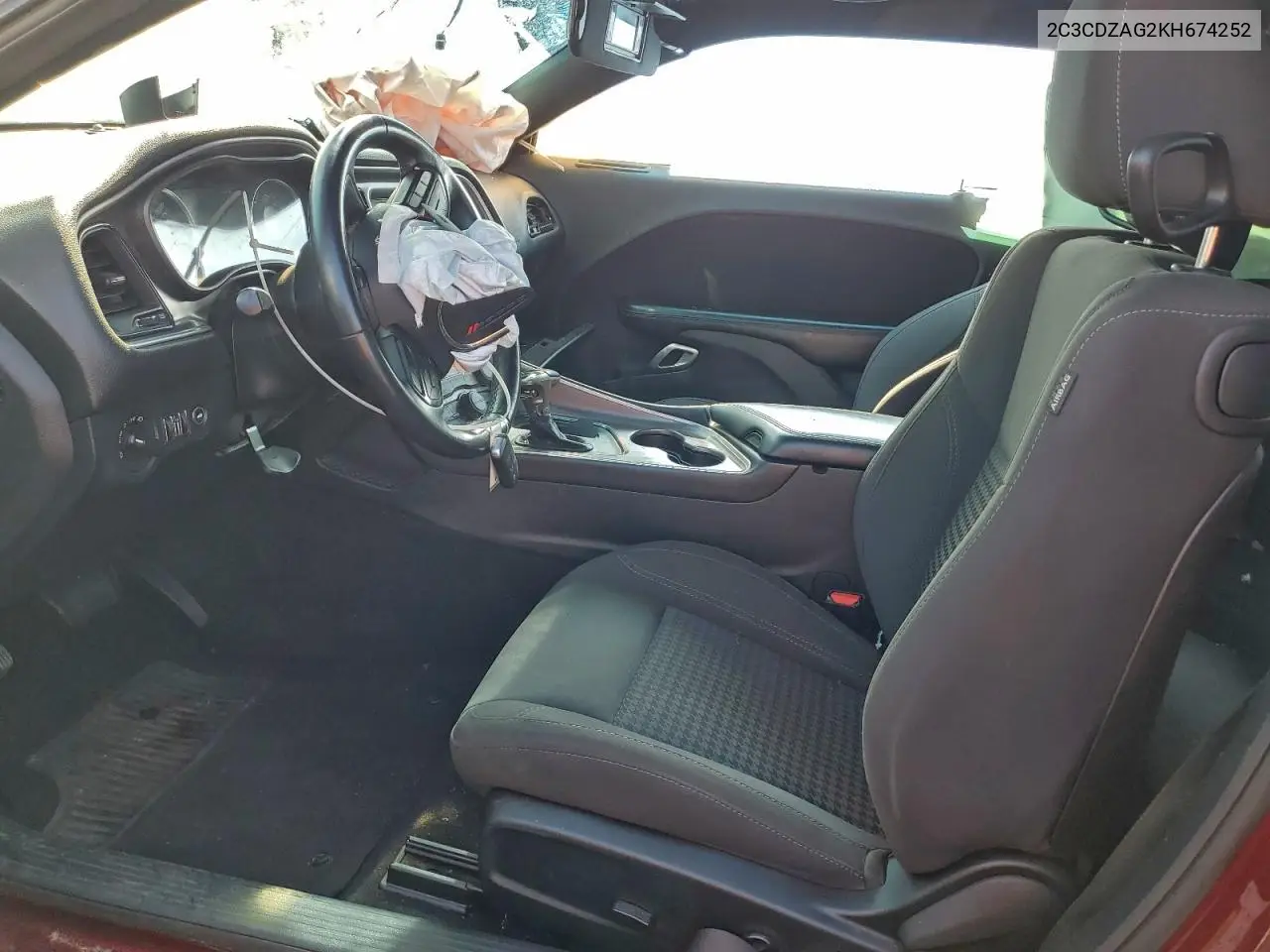 2C3CDZAG2KH674252 2019 Dodge Challenger Sxt