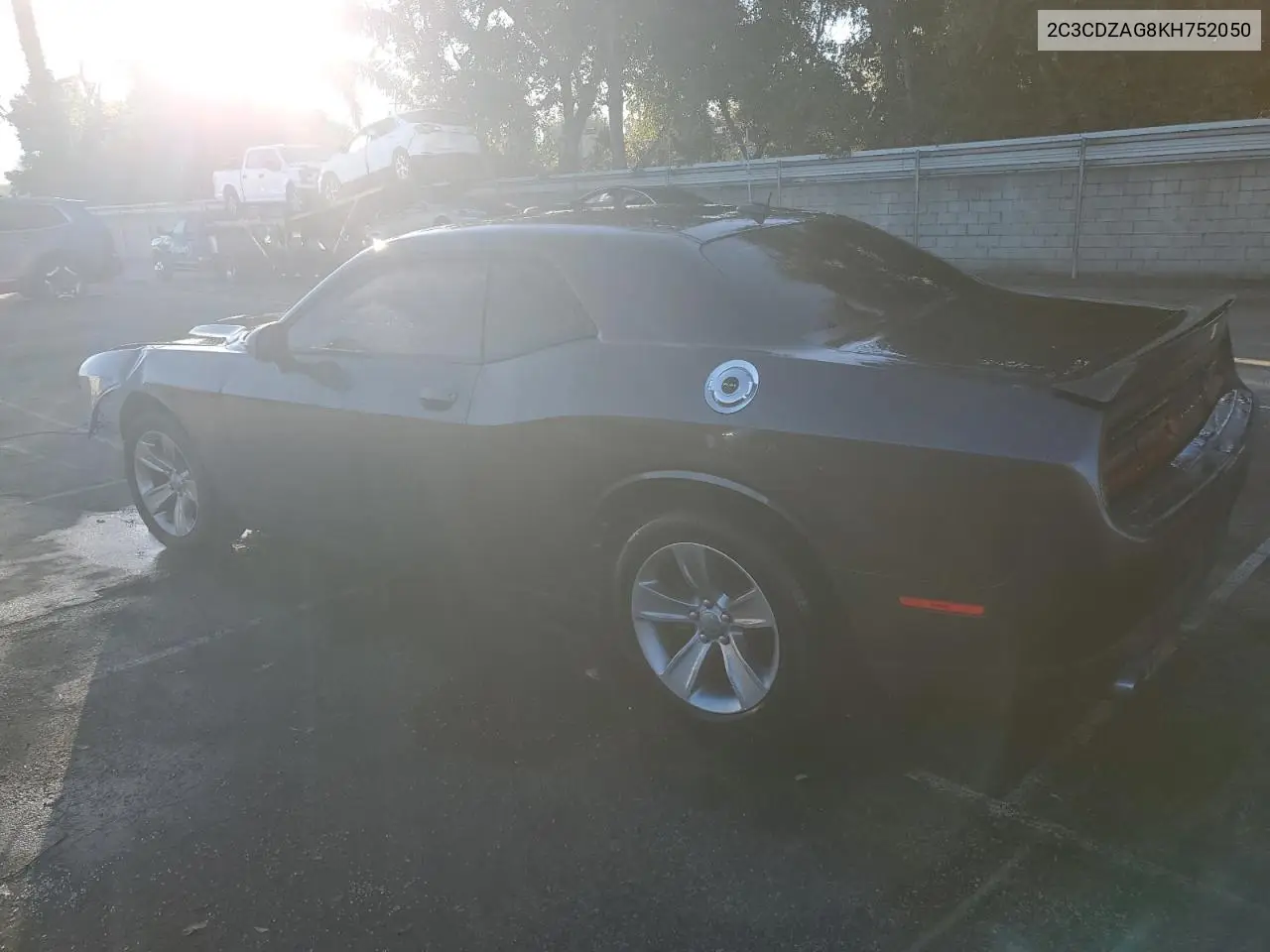 2C3CDZAG8KH752050 2019 Dodge Challenger Sxt