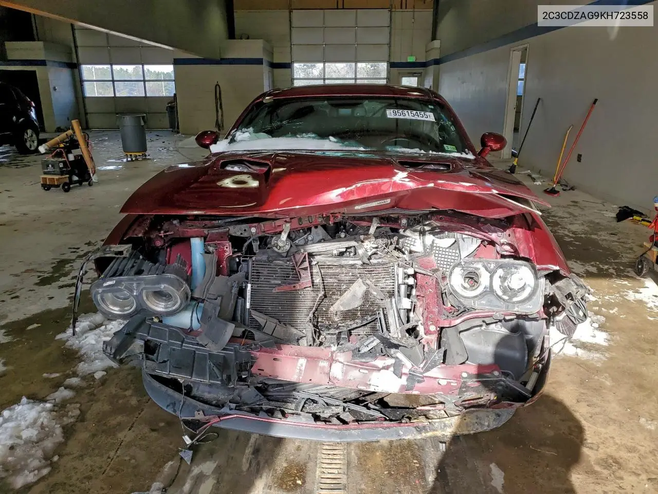 2C3CDZAG9KH723558 2019 Dodge Challenger Sxt