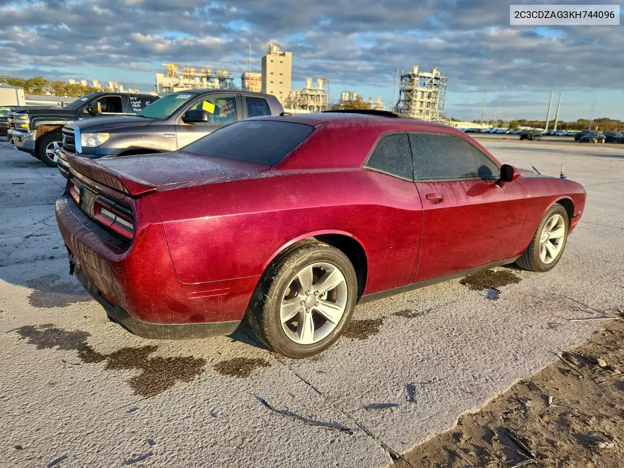 2C3CDZAG3KH744096 2019 Dodge Challenger Sxt