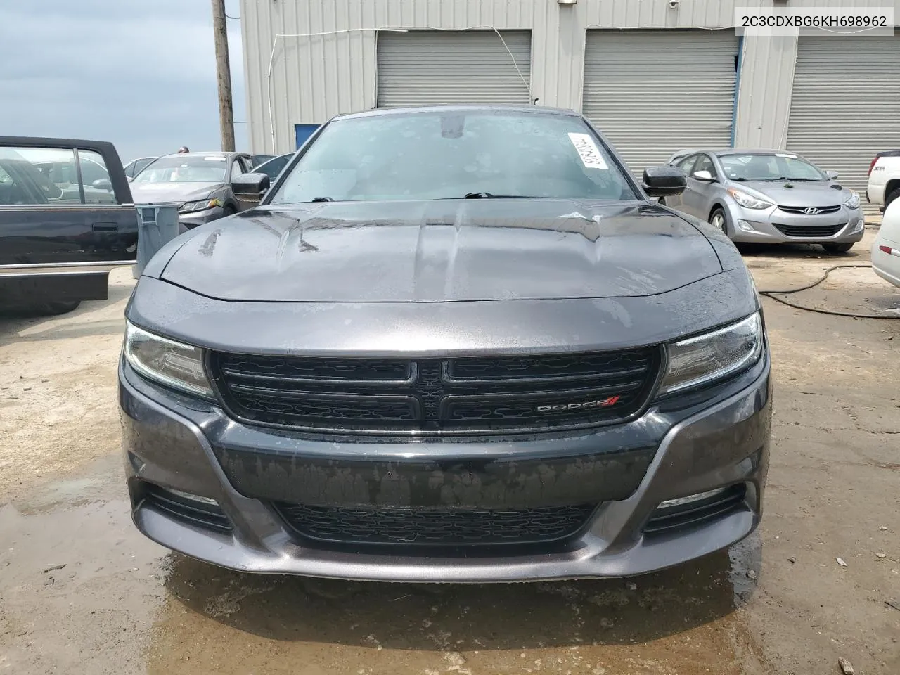 2C3CDXBG6KH698962 2019 Dodge Charger Sxt