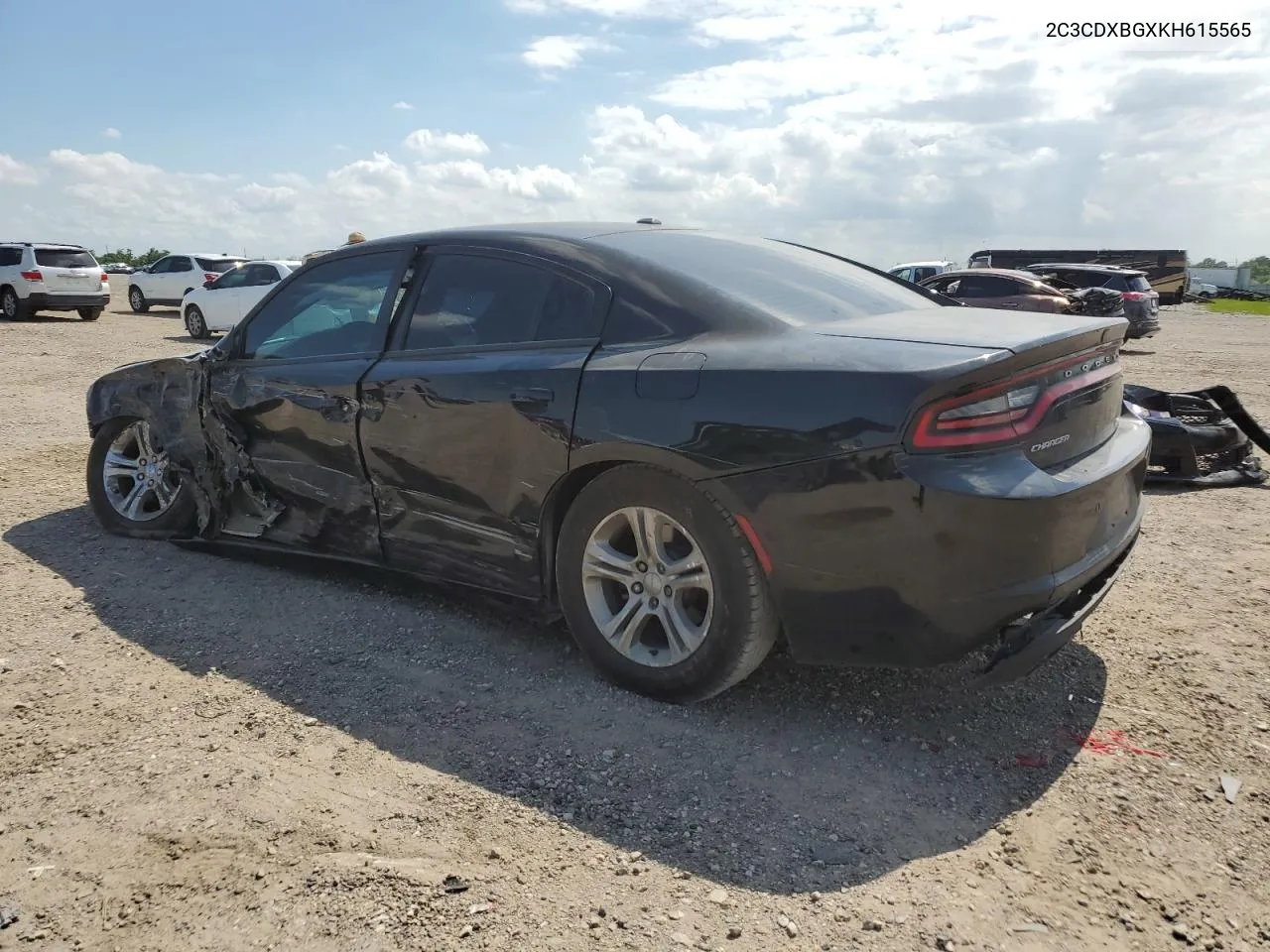 2C3CDXBGXKH615565 2019 Dodge Charger Sxt