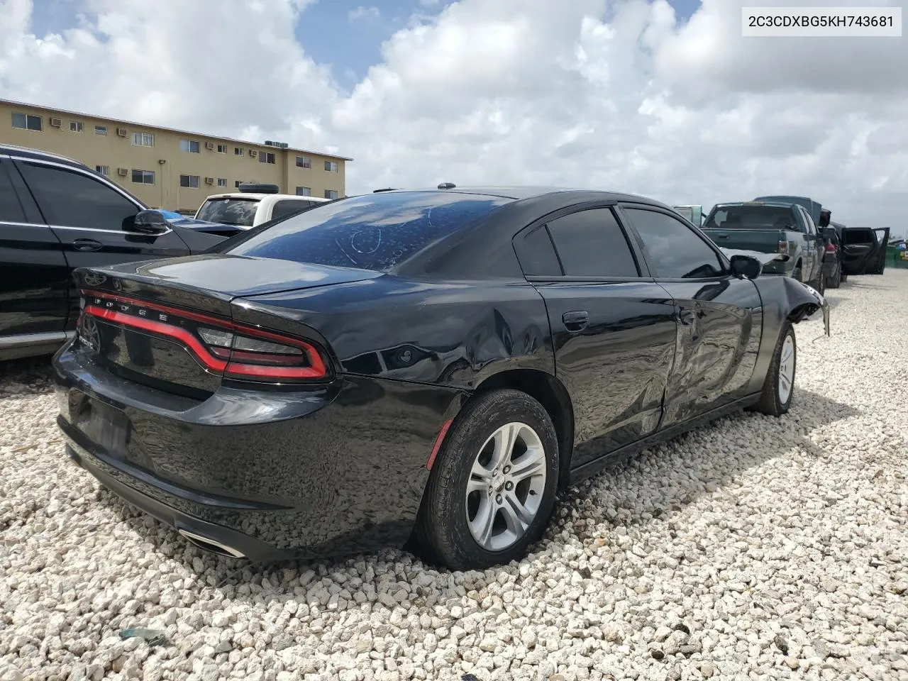 2019 Dodge Charger Sxt VIN: 2C3CDXBG5KH743681 Lot: 70212874