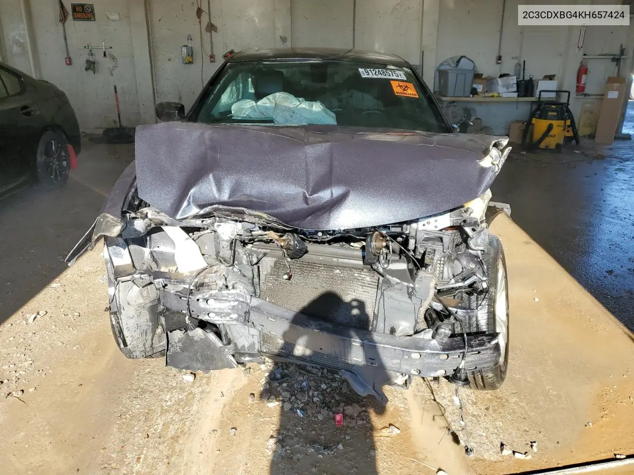 2C3CDXBG4KH657424 2019 Dodge Charger Sxt