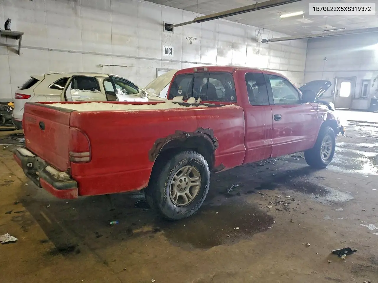 1B7GL22X5XS319372 1999 Dodge Dakota