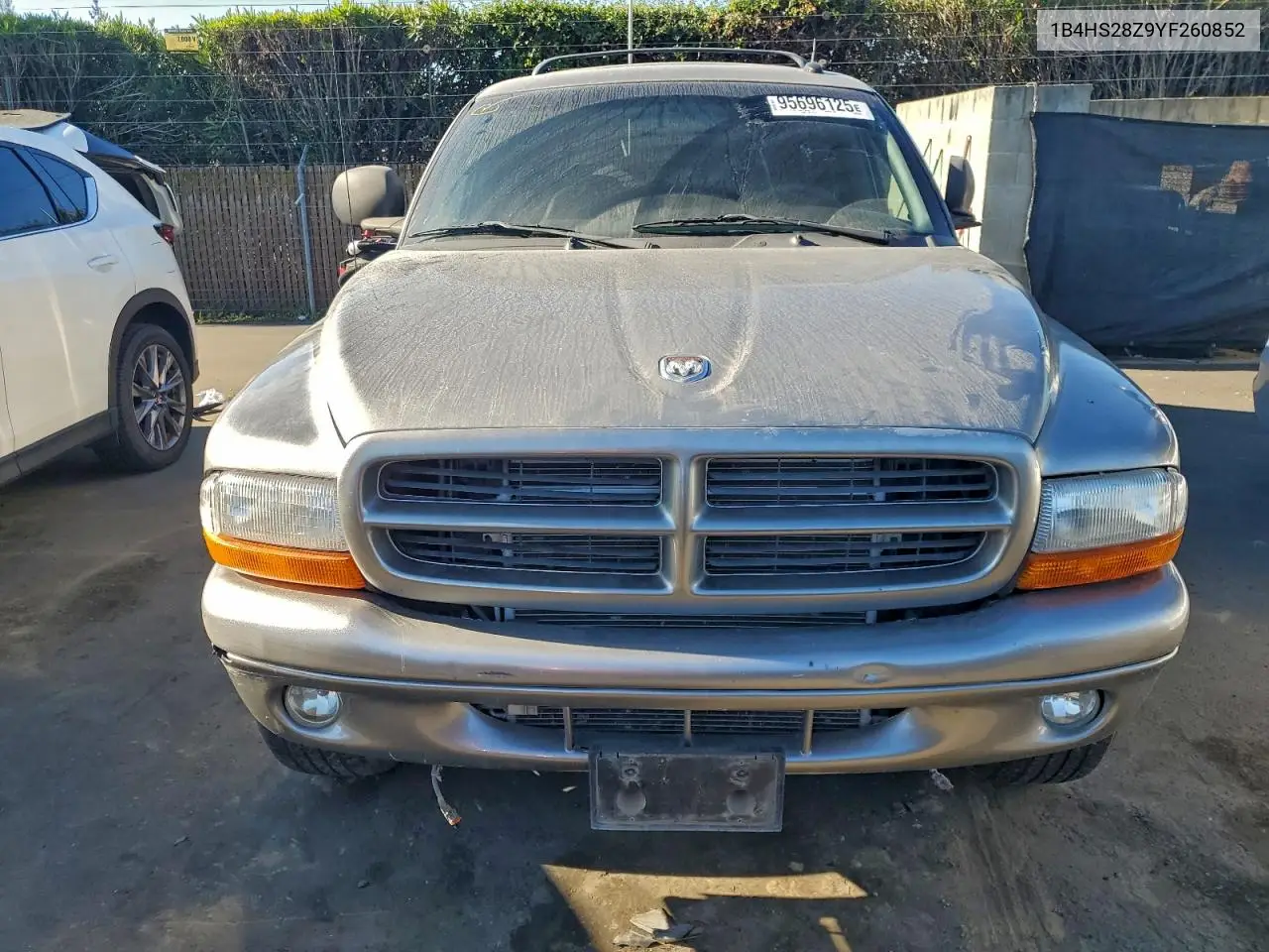 1B4HS28Z9YF260852 2000 Dodge Durango