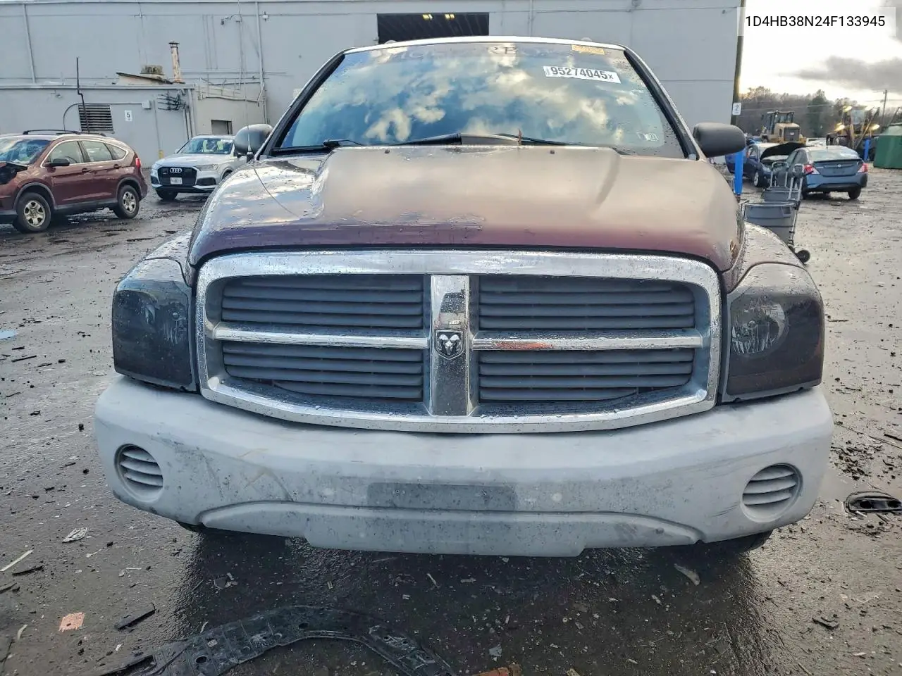 1D4HB38N24F133945 2004 Dodge Durango St