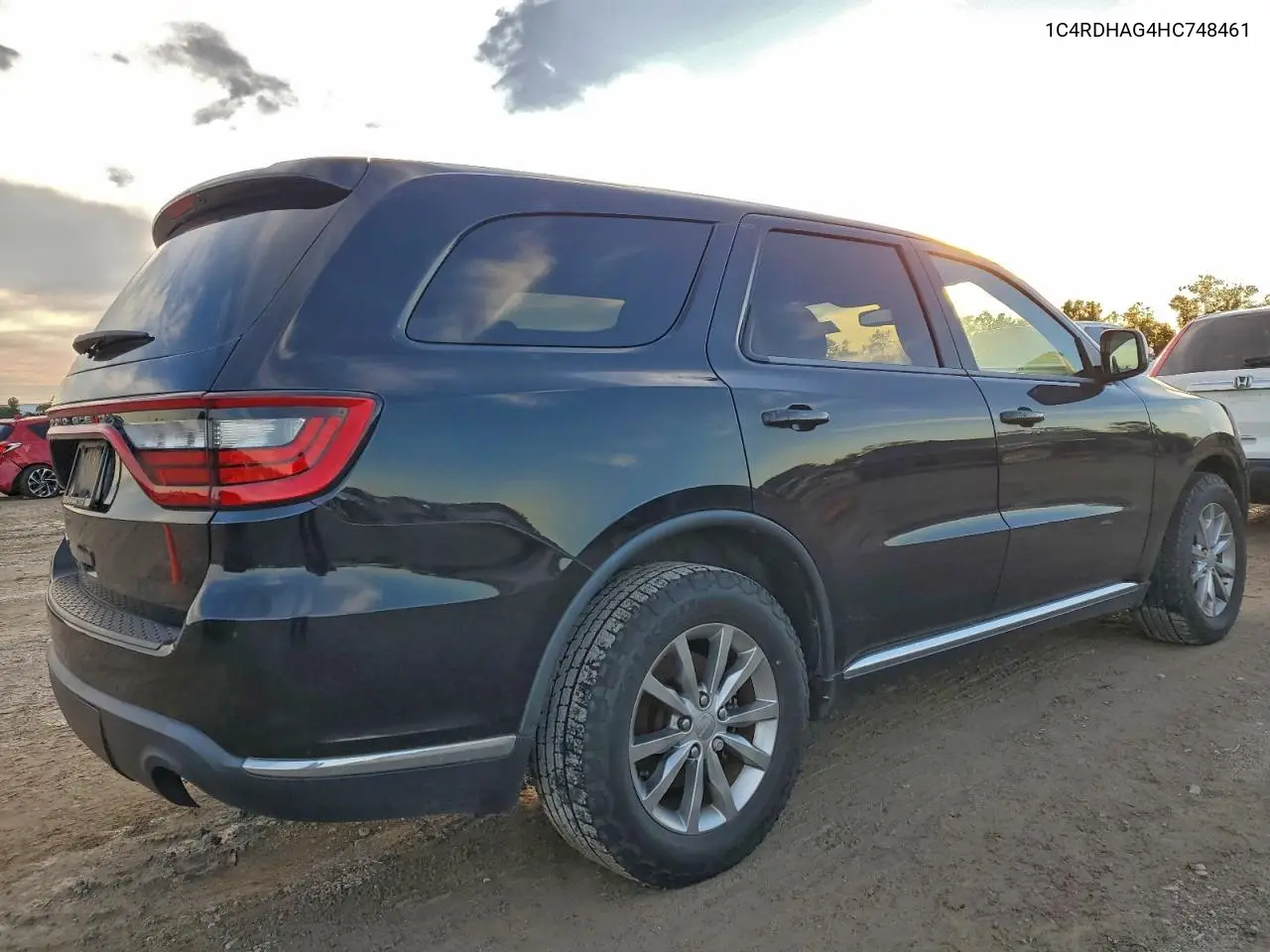 1C4RDHAG4HC748461 2017 Dodge Durango Sxt