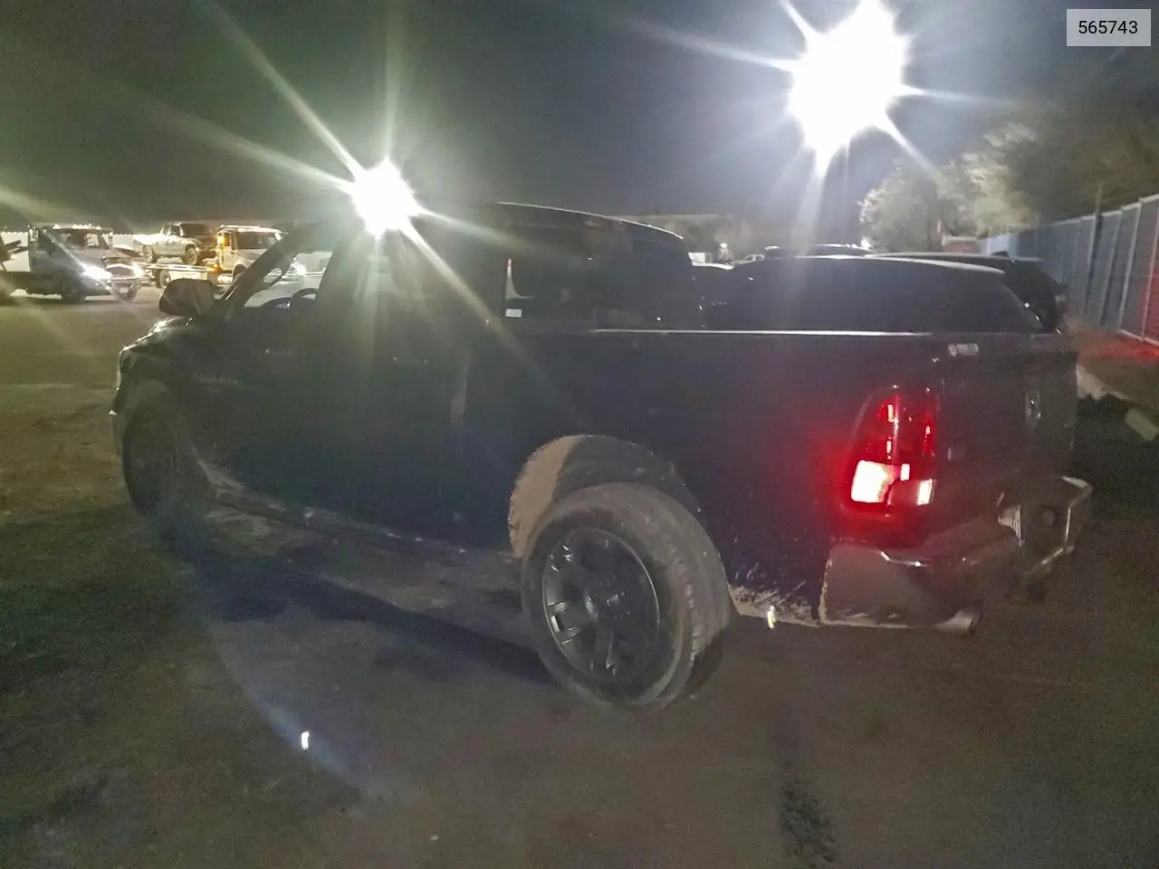 565743 2011 Dodge Ram 1500