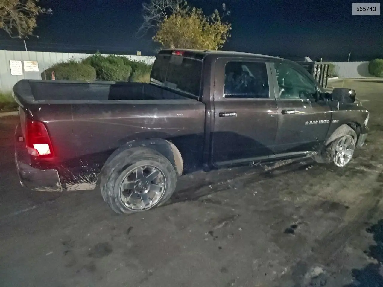 565743 2011 Dodge Ram 1500