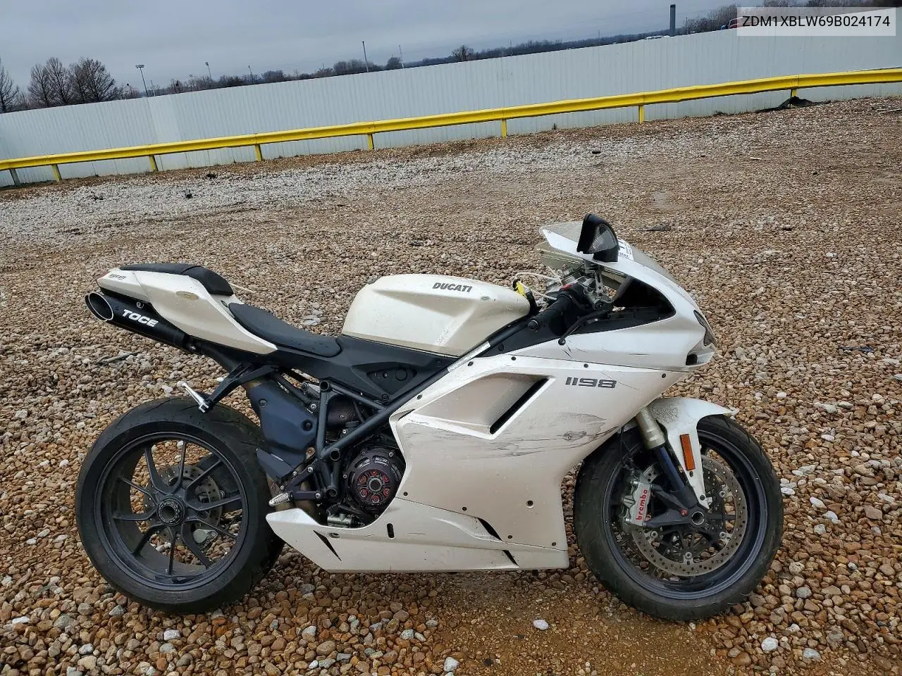 2009 Ducati 1198 Base VIN: ZDM1XBLW69B024174 Lot: 41614636