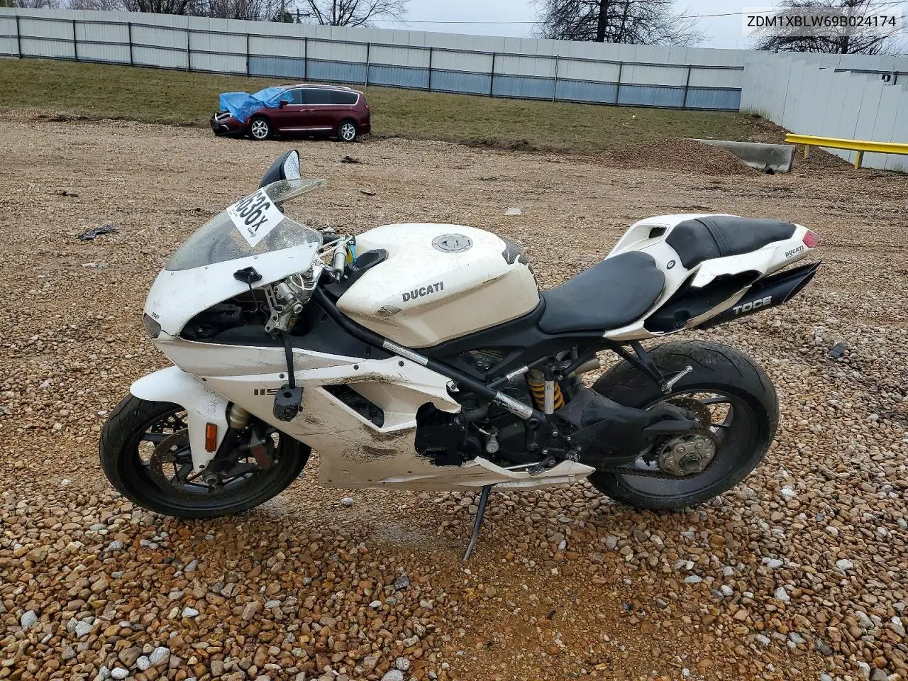 2009 Ducati 1198 Base VIN: ZDM1XBLW69B024174 Lot: 41614636