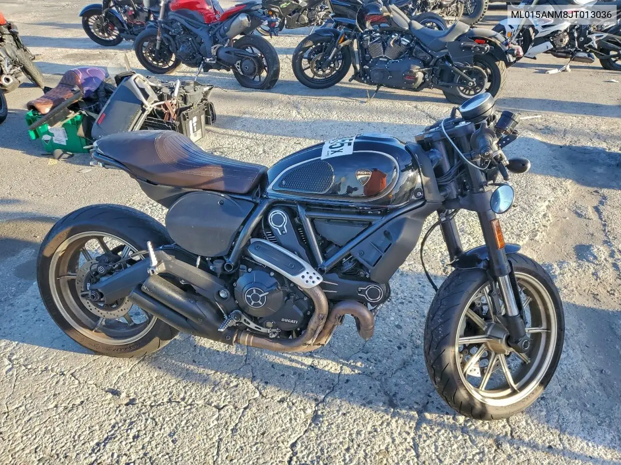 ML015ANM8JT013036 2018 Ducati Scrambler 800